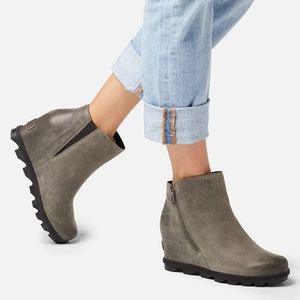 SOREL Joan of Arctic Wedge II Zip Bootie